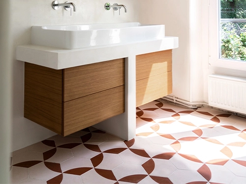 pink-red-hexagon-cement-tiles-bathroom-floor